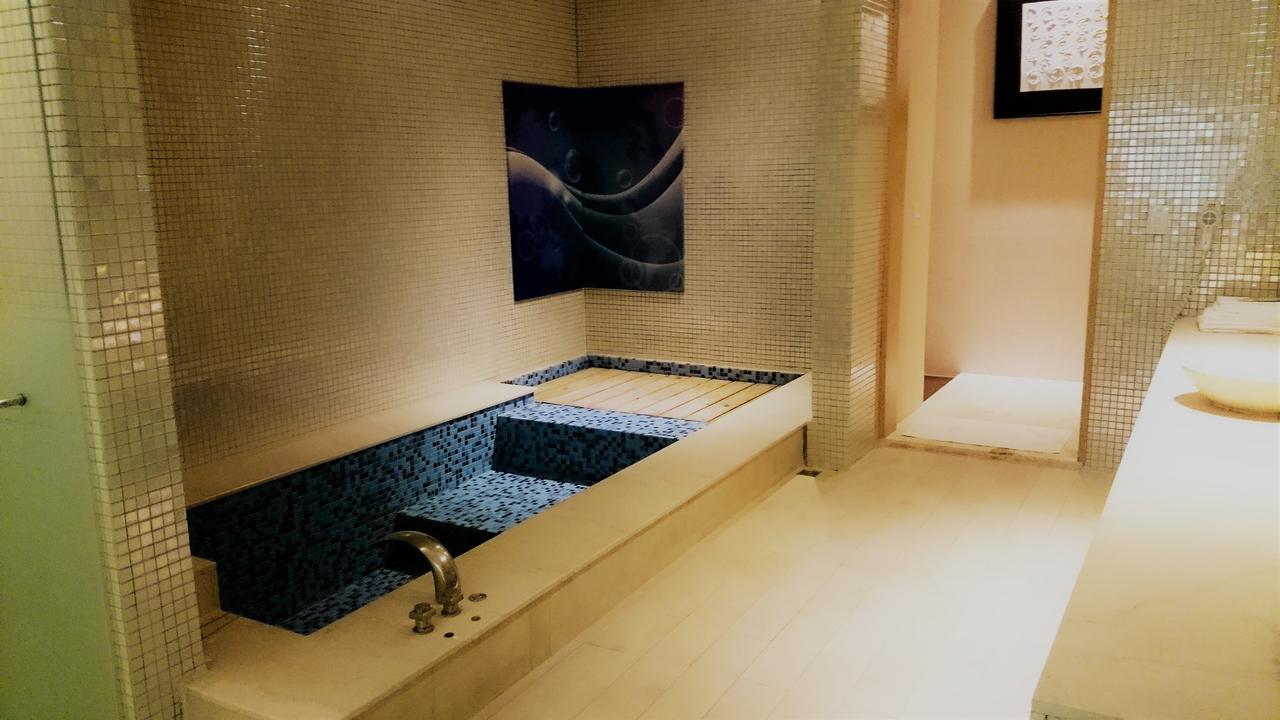 Her Home Spa Motel Синьин Экстерьер фото
