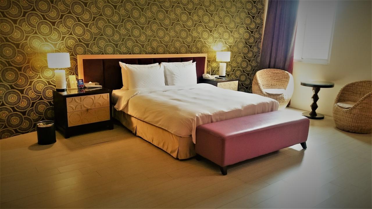 Her Home Spa Motel Синьин Экстерьер фото