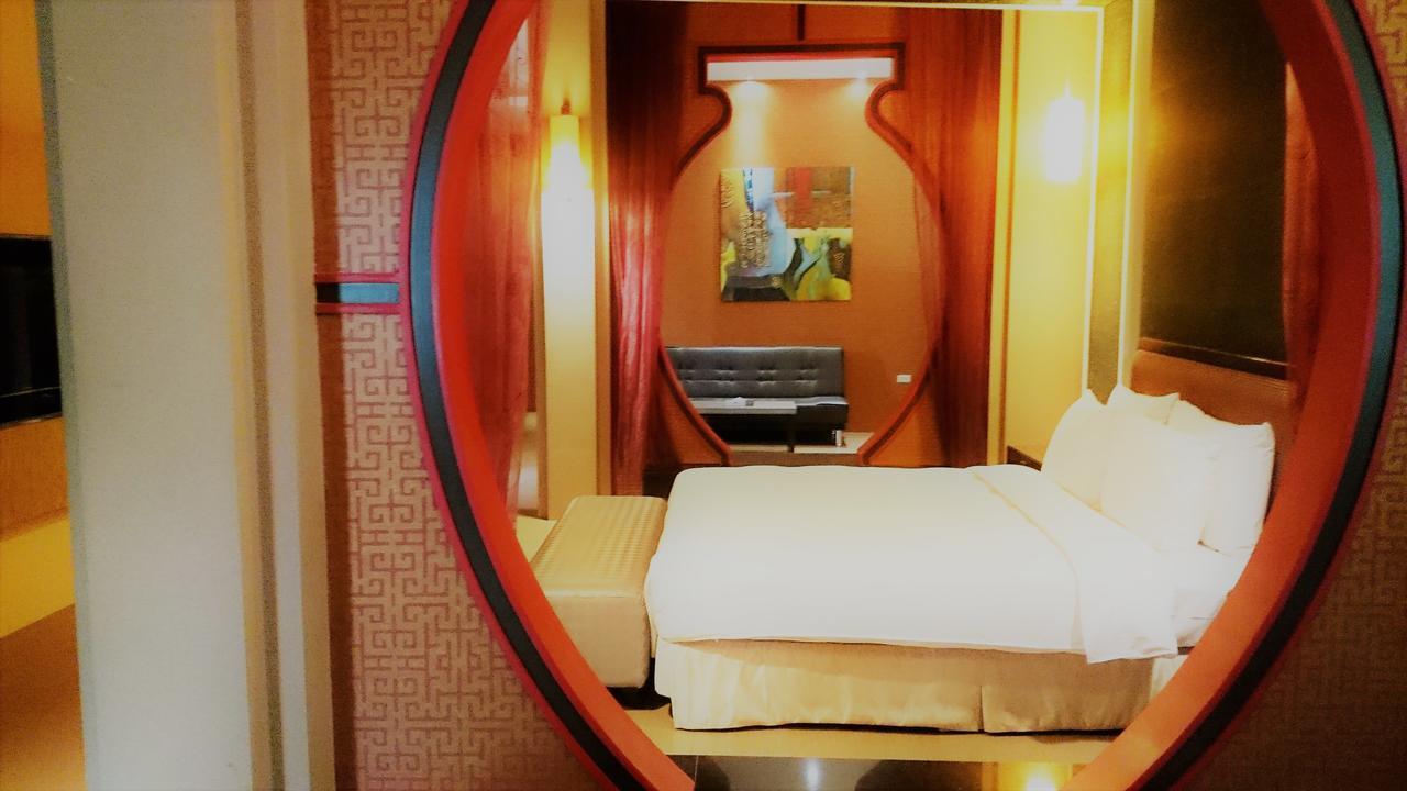Her Home Spa Motel Синьин Экстерьер фото