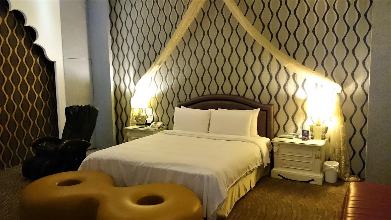 Her Home Spa Motel Синьин Экстерьер фото