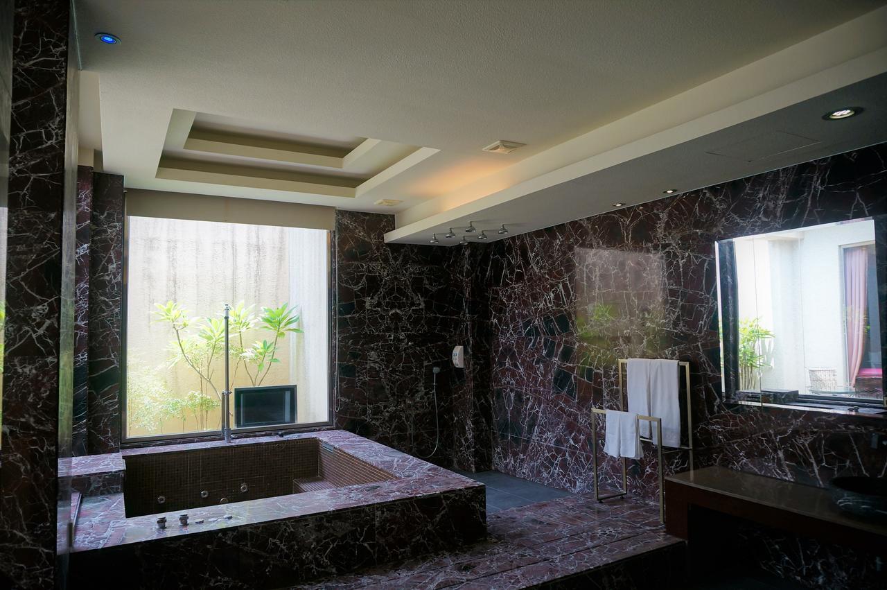 Her Home Spa Motel Синьин Экстерьер фото
